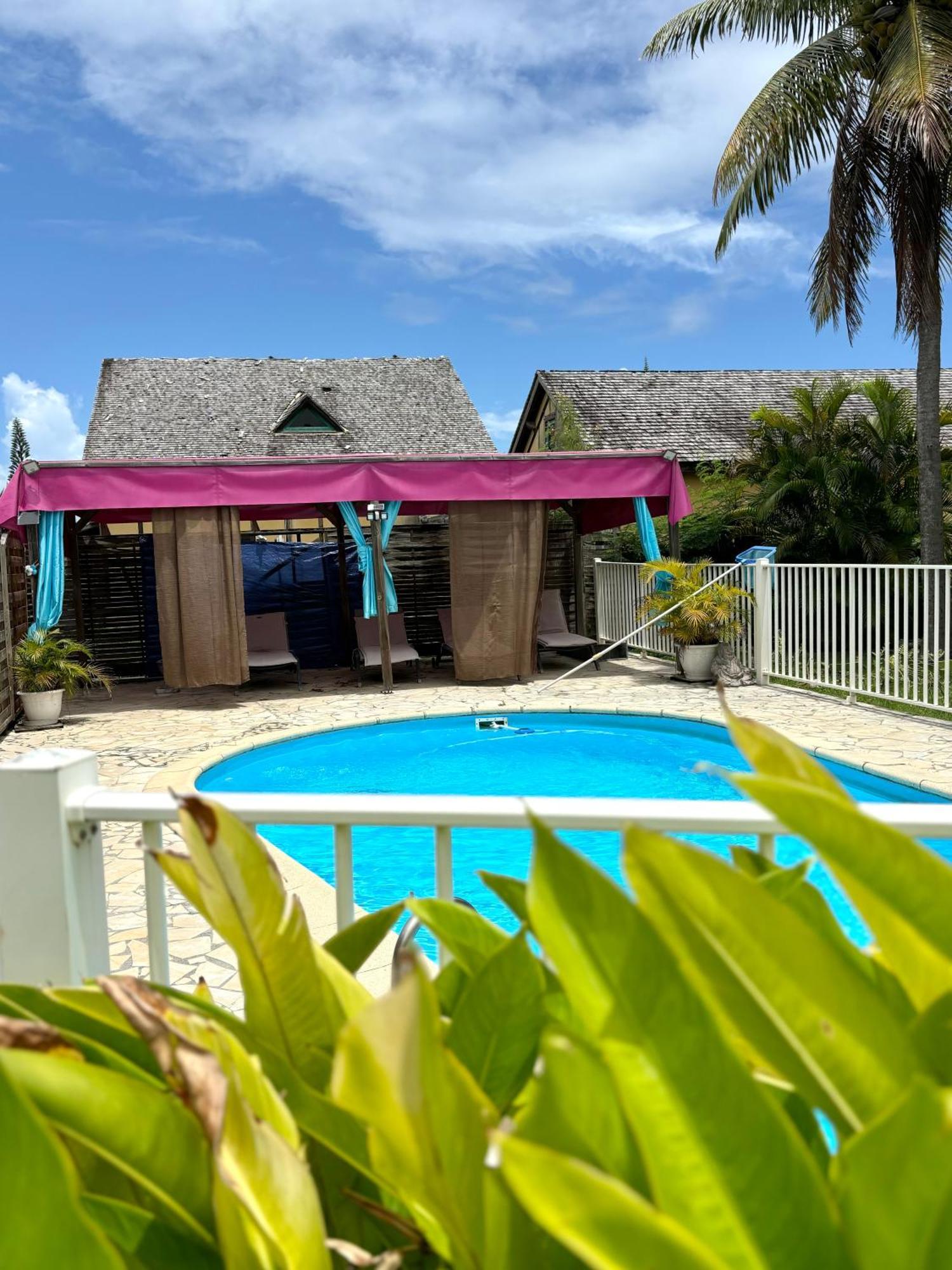 Le Nid De Lorhila - Jacuzzi, Piscine, Plage Sainte-Anne  Exterior photo